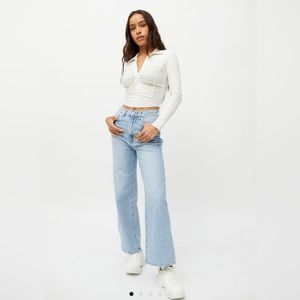Urban Outfitters BDG light denim high & wide jeans size 28
